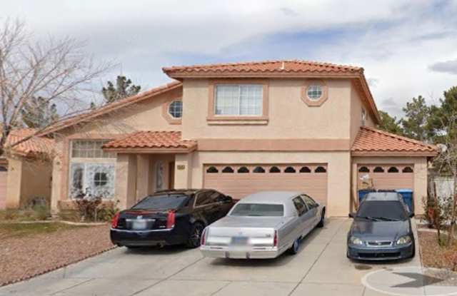 Spacious 4 bedroom Home Located in the Desirable Area of Henderson! photos photos