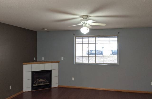 2-bedroom, 1-bath condo on Holiday Rd