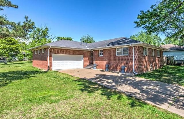 1707 S Ash Pl - 1707 South Ash Place, Broken Arrow, OK 74012