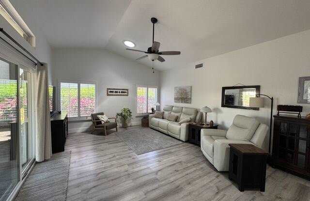 15786 W Amelia Drive