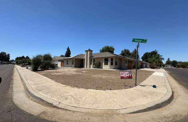 Updated SE Visalia Corner Lot Home Rent Ready!
