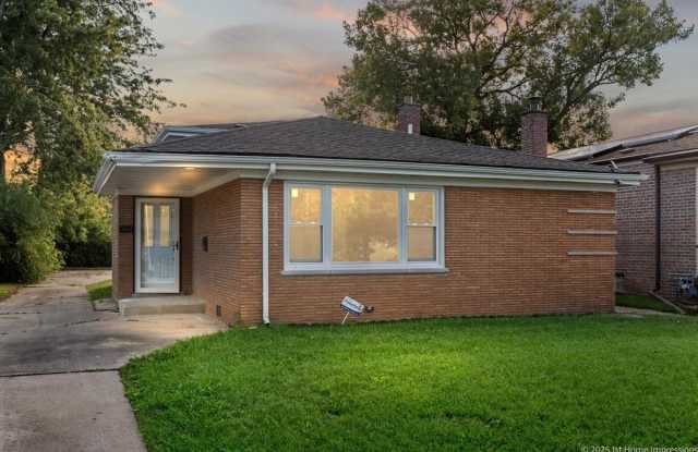 Photo of 15041 Irving Avenue