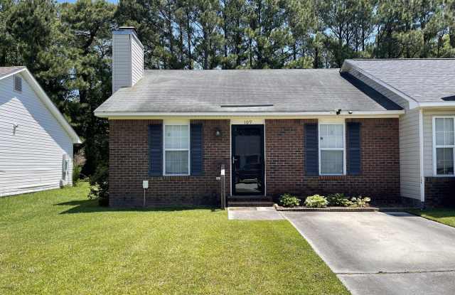 109 Live Oak Court