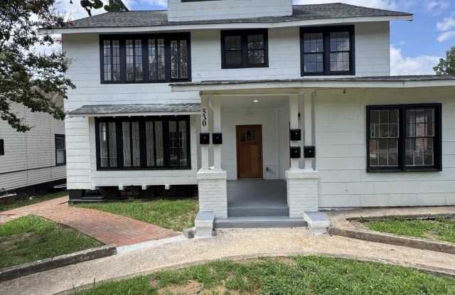 530 Peronneau Street