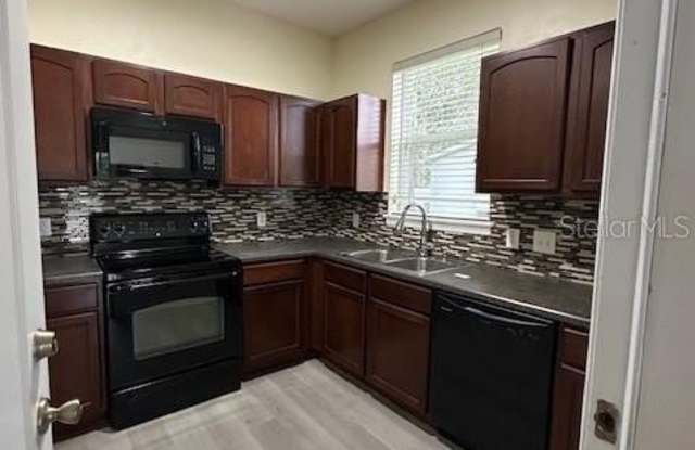 178 CHIPPENDALE TERRACE