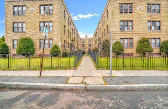 Photo of 39 Sumner Street unit: C1