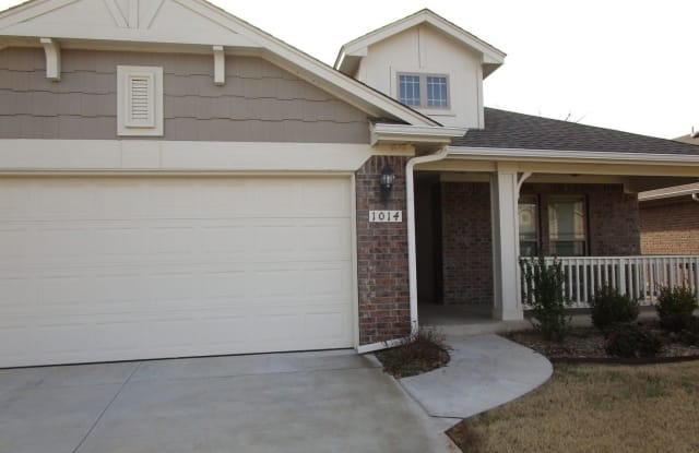 1014 Eaglerock Lane - 1014 Eaglerock Ln, Norman, OK 73069