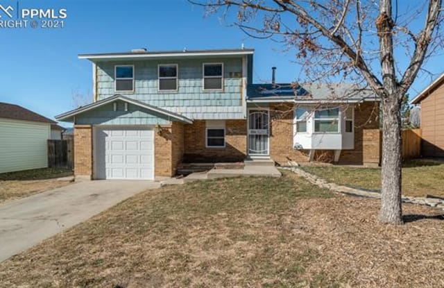 4825 Hunters Run - 4825 Hunters Run, Security-Widefield, CO 80911