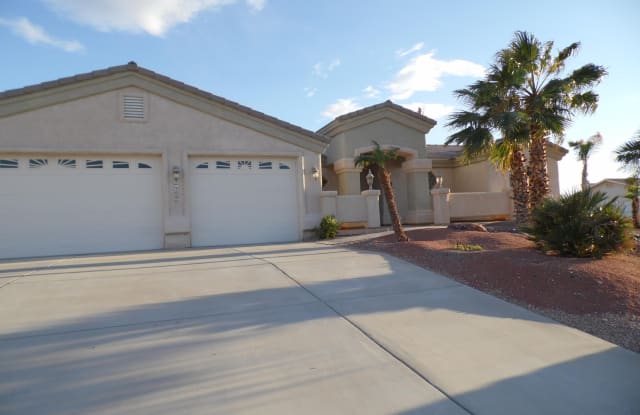 3090 Applewood Dr