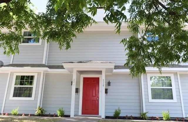 Photo of 208 E Rucker St