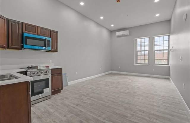 387 Broad Street unit: 1