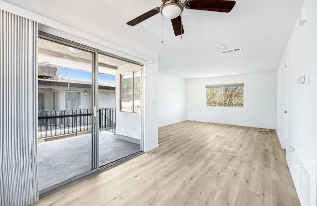 Move in Special $500 Deposit and One Month Free!