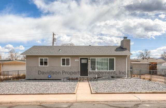 Photo of Cozy Updated 4-Bedroom House in Southwest Colorado Springs