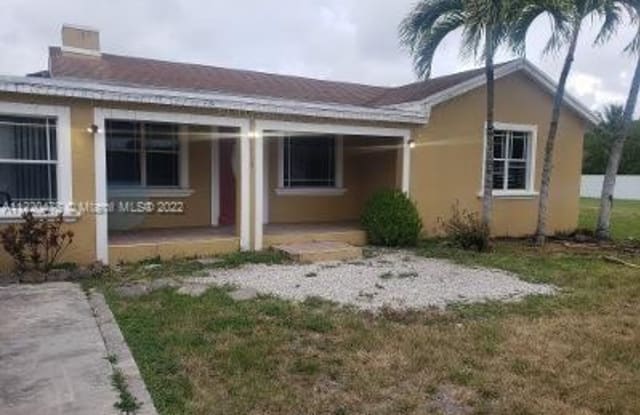 295 NE 150th St - 295 Northeast 150th Street, Golden Glades, FL 33162