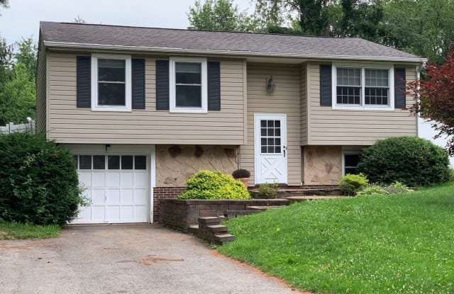 113 Wayne Dr - 113 Wayne Drive, Fernway, PA 16066