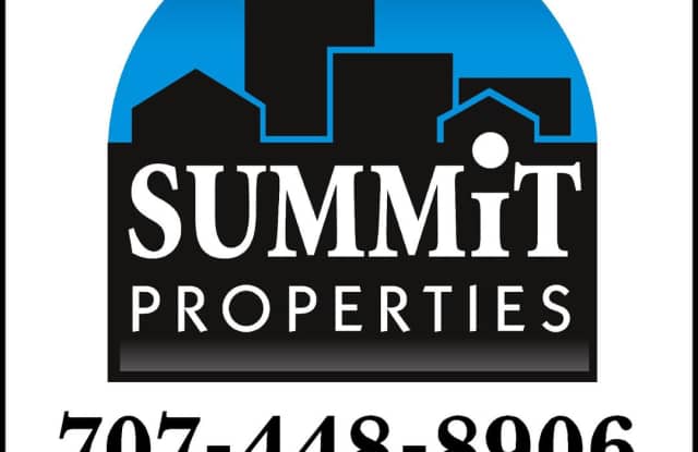 Lovely Southtown home located on a court close to Magnolia Park!