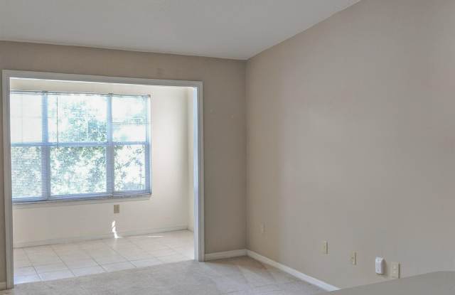 Photo of 28204 HARBOUR VISTA CIR