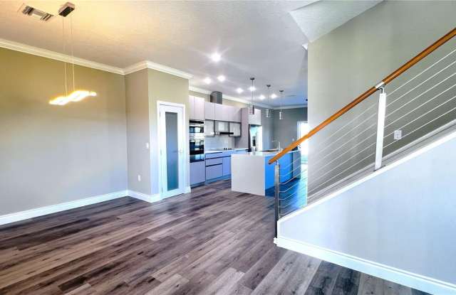 1867 BRENTWOOD COURT