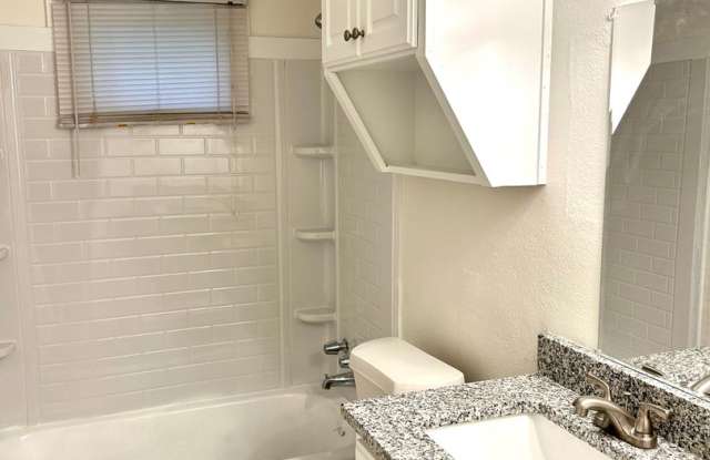 Beautifully Remodeled Home in Mountainview Area