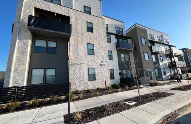 Photo of 5227 W Reventon Dr Unit B308