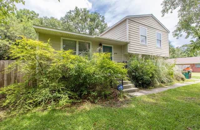 121 Pittman Drive