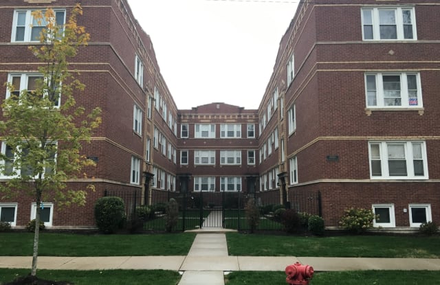 4838 W Hutchinson St Apt 303 - 4838 West Hutchinson Street, Chicago, IL 60641