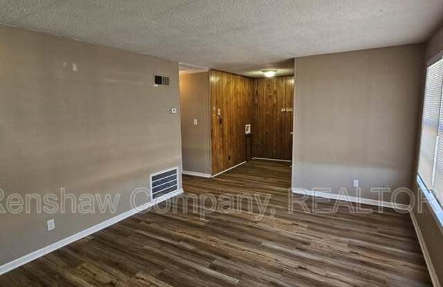 100 Marr Dr