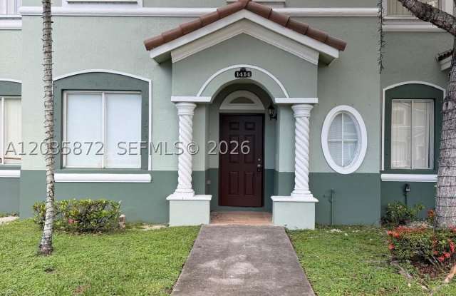 1414 SE 24th Ct