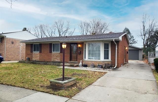 28752 MILTON Avenue - 28752 Milton Avenue, Warren, MI 48092