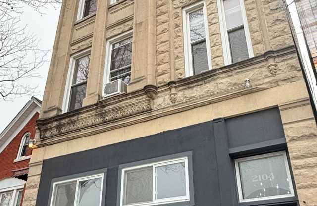 2104 S Washtenaw Ave