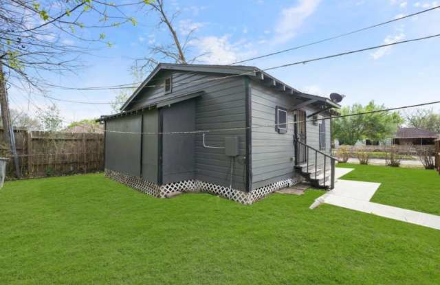 26 Sabra Court Unit B - 26 Sabra Court, Houston, TX 77048