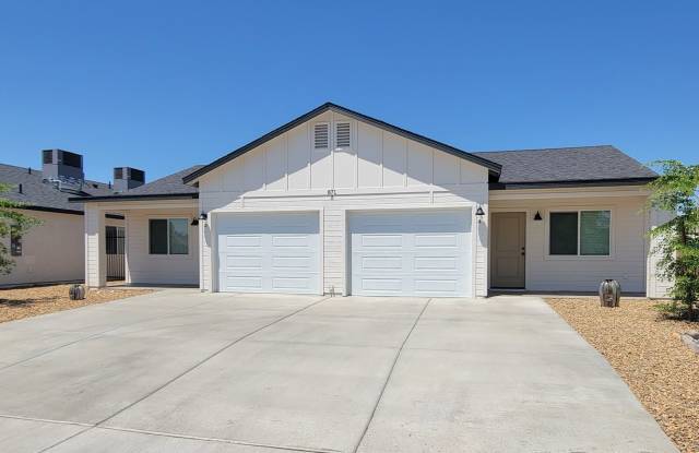 871 Baseline Dr "O"