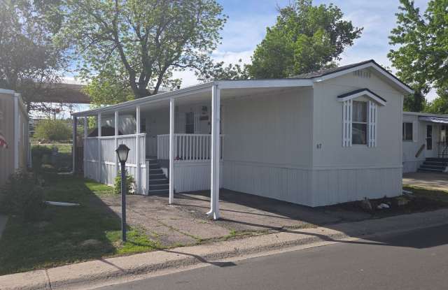 Charming 2 Bedroom Home in Prime Littleton Location