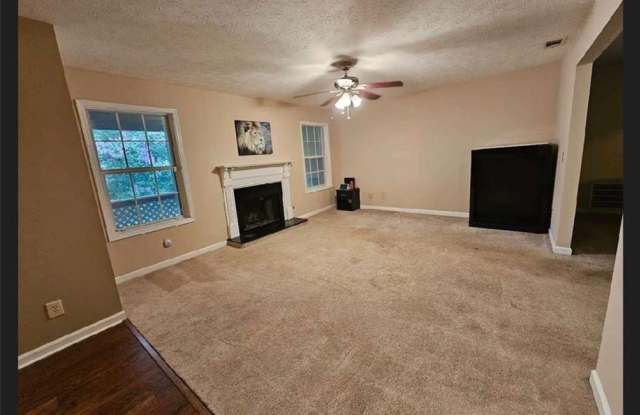 Photo of 2539 Oakridge Place