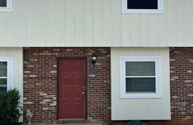 2 Bedroom / 1.5 Bath Townhome Kingsport TN