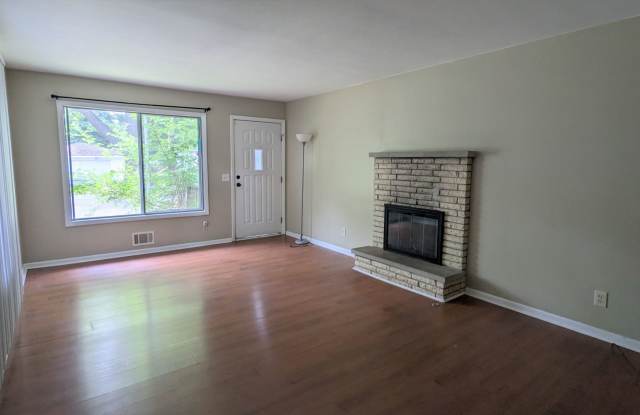 1264 Flower, 2 bedroom house with basement and garage