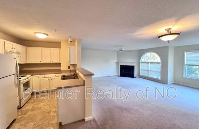 324 Ivy Glen Ct