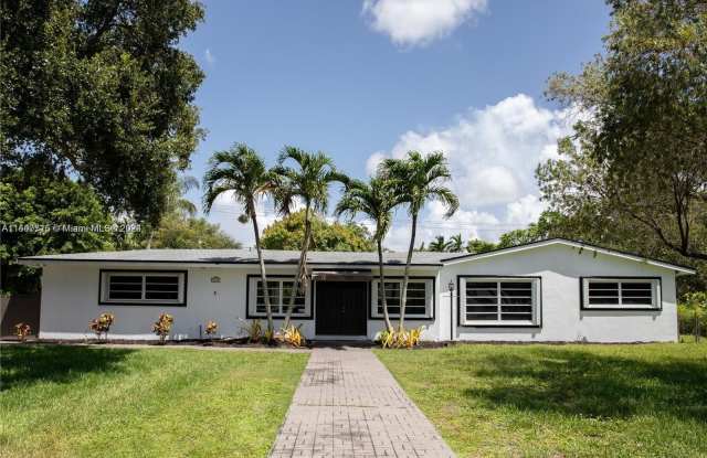 8261 SW 142nd St - 8261 Southwest 142nd Street, Palmetto Bay, FL 33158