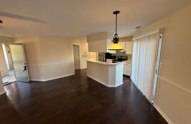Beautiful Condo minutes from Uptown Charlotte