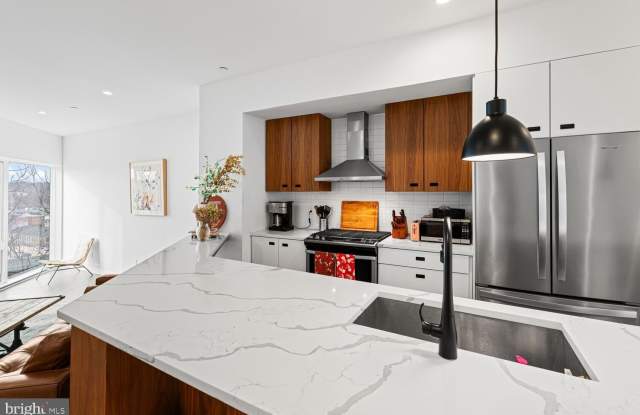 Photo of 237 KRAMS Avenue