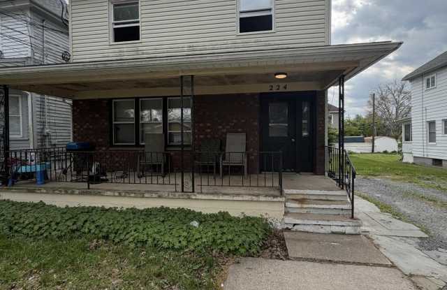 224 New Mallery Place