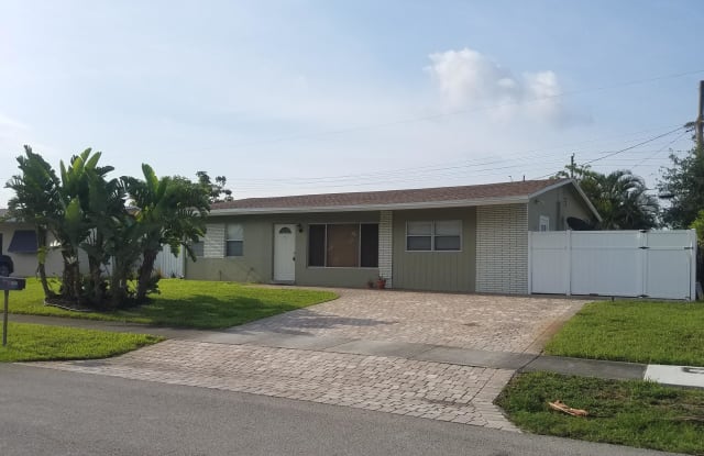 1050 NE 23rd Court - 1050 Northeast 23rd Court, Pompano Beach, FL 33064