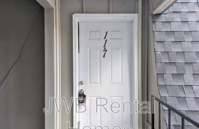 7201 Arlington Expy #117