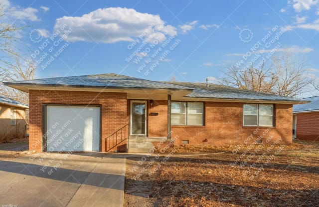 1215 Caddell Ln - 1215 Caddell Lane, Norman, OK 73069