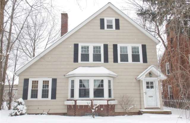 Photo of 3256 Enderby Road