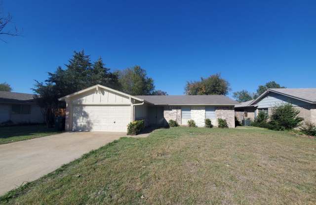 1521 Wagon Wheel Rd - 1521 Wagon Wheel Road, Garland, TX 75044