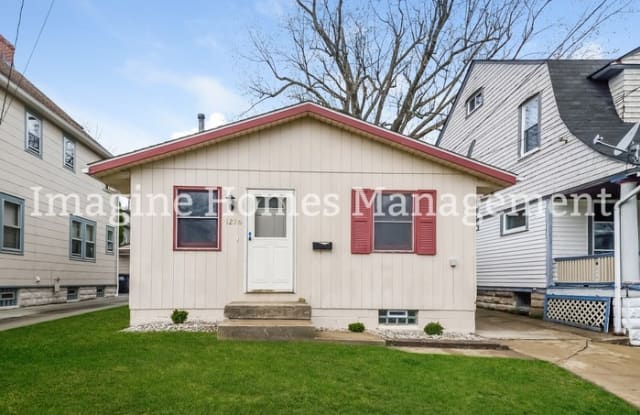 1296 Westlake Avenue - 1296 Westlake Avenue, Lakewood, OH 44107