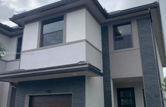 15842 NW 91 Ct