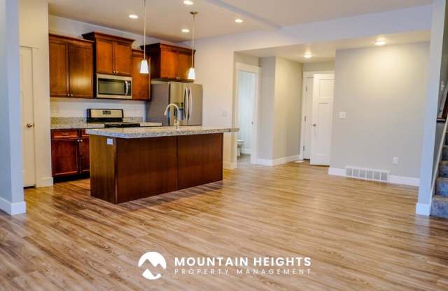 Photo of 824 Newfield Drive