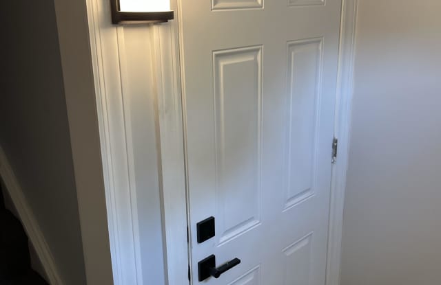 3740 West Eastwood Avenue